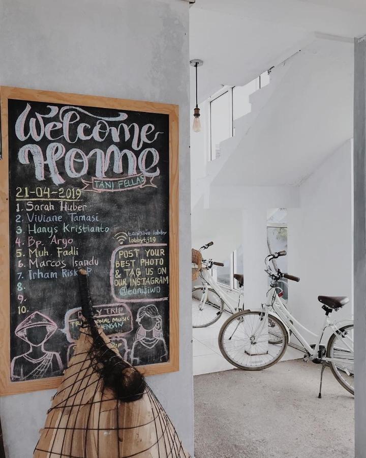 Tani Jiwo Hostel Diyeng Extérieur photo